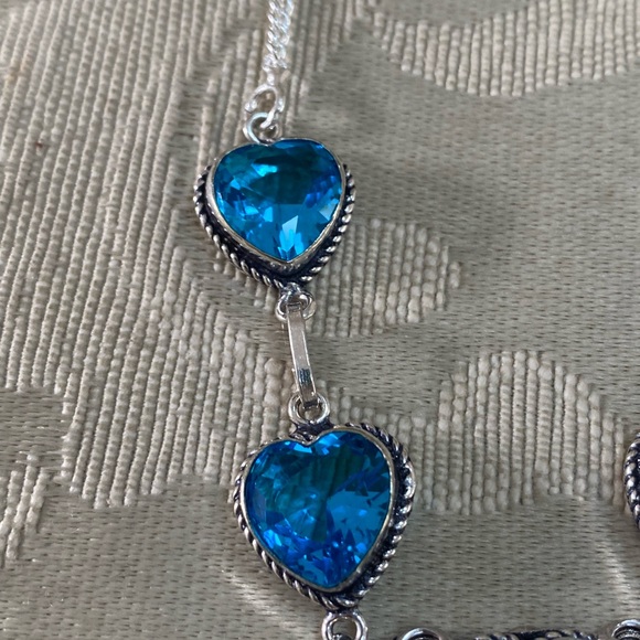 Heart Necklace and Earrings - Picture 4 of 12